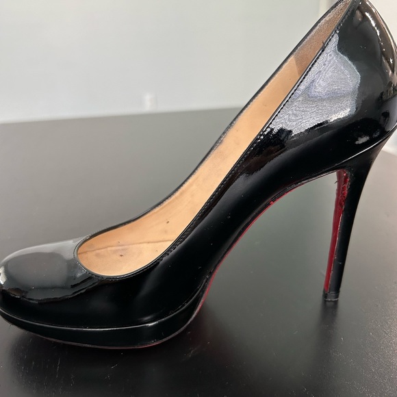 Christian Louboutin women’s heels black - Picture 6 of 7